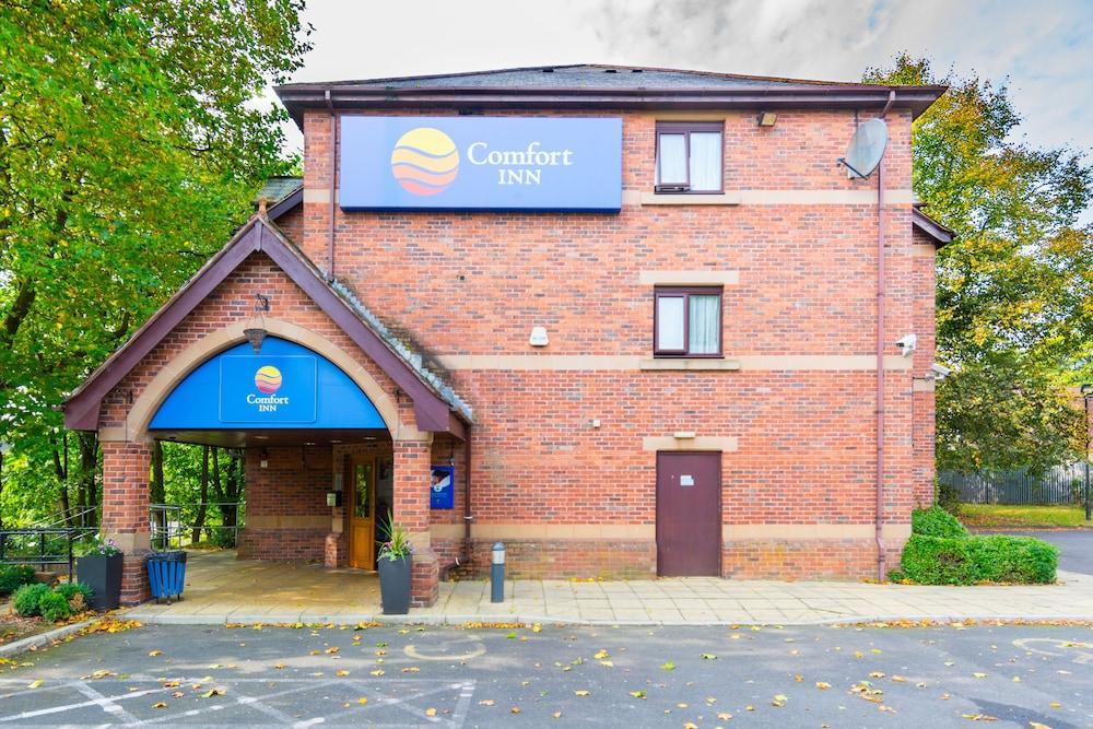 Comfort Inn Manchester North Мидлтон Экстерьер фото