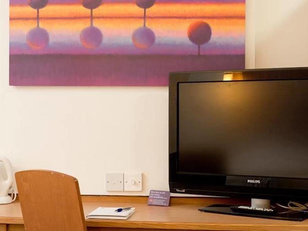 Comfort Inn Manchester North Мидлтон Экстерьер фото